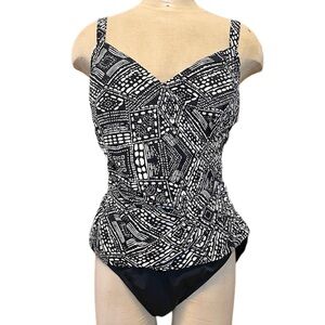 Avenue Swimsuit One Piece Black & White 20W